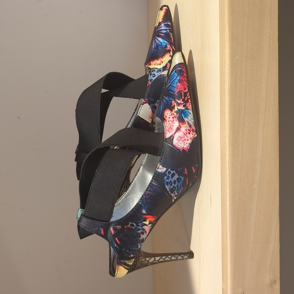 Butterfly Print Sling Back Pumps